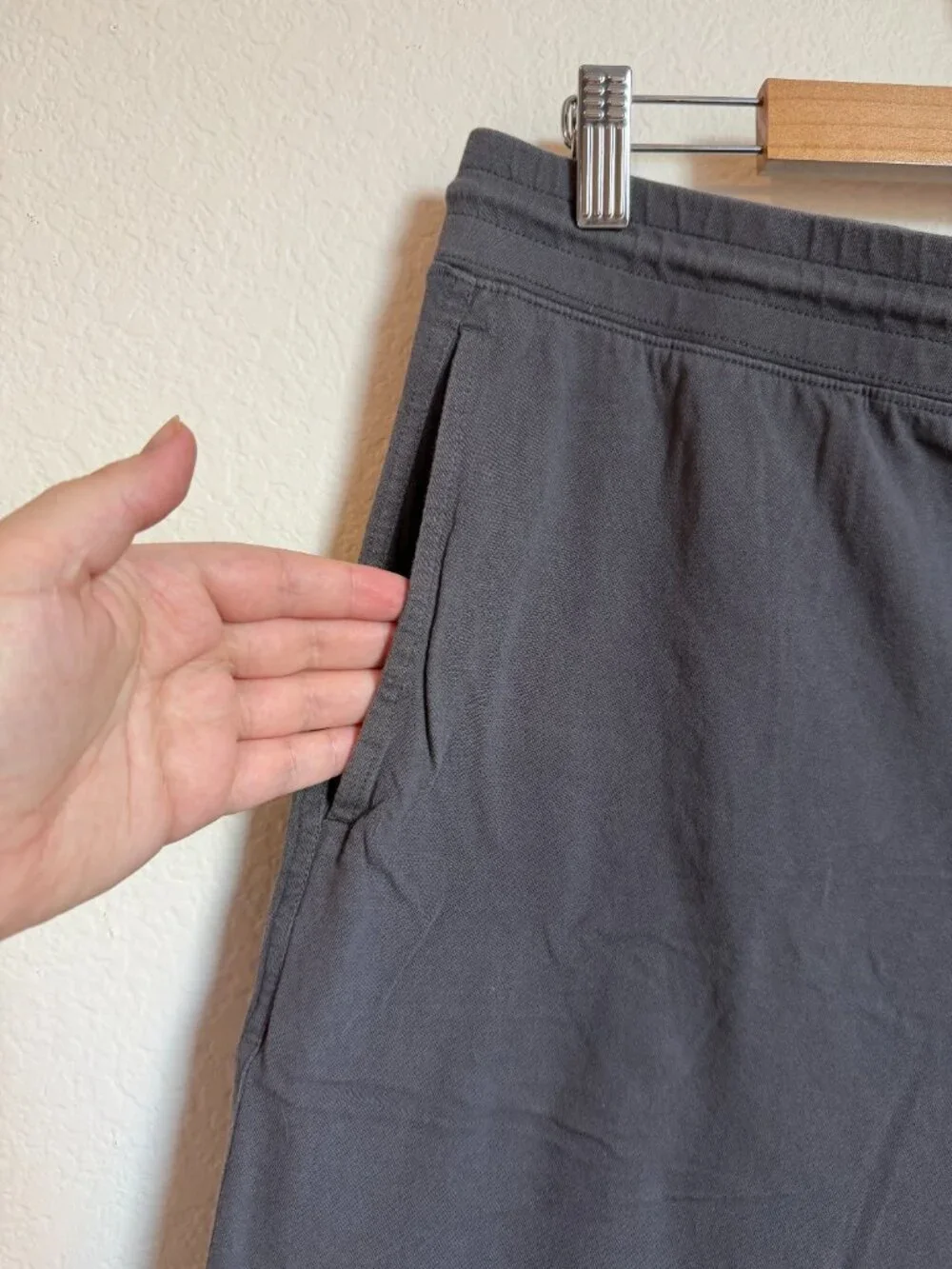 J. Crew Men's Charcoal Gray 100% Cotton Jersey Shorts Large